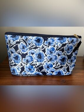 Ellen Tracy Navy and Blue Floral Cosmetic Pouch